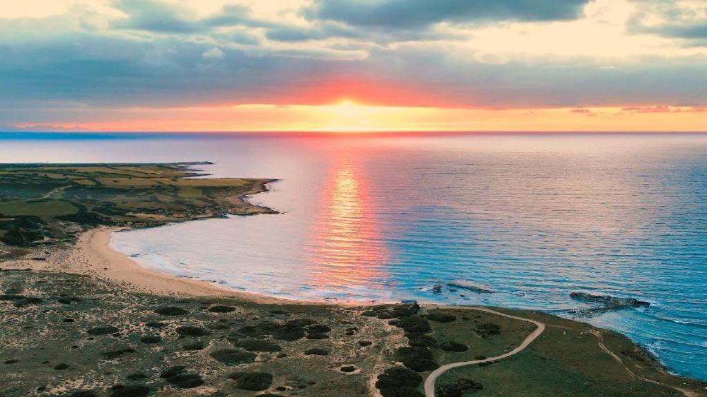 Tekos Golden Hill Hotel & Restaurant At Karpaz Agios Sergios 外观 照片