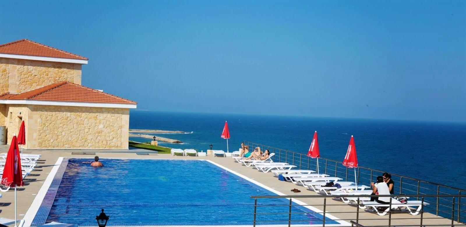 Tekos Golden Hill Hotel & Restaurant At Karpaz Agios Sergios 外观 照片