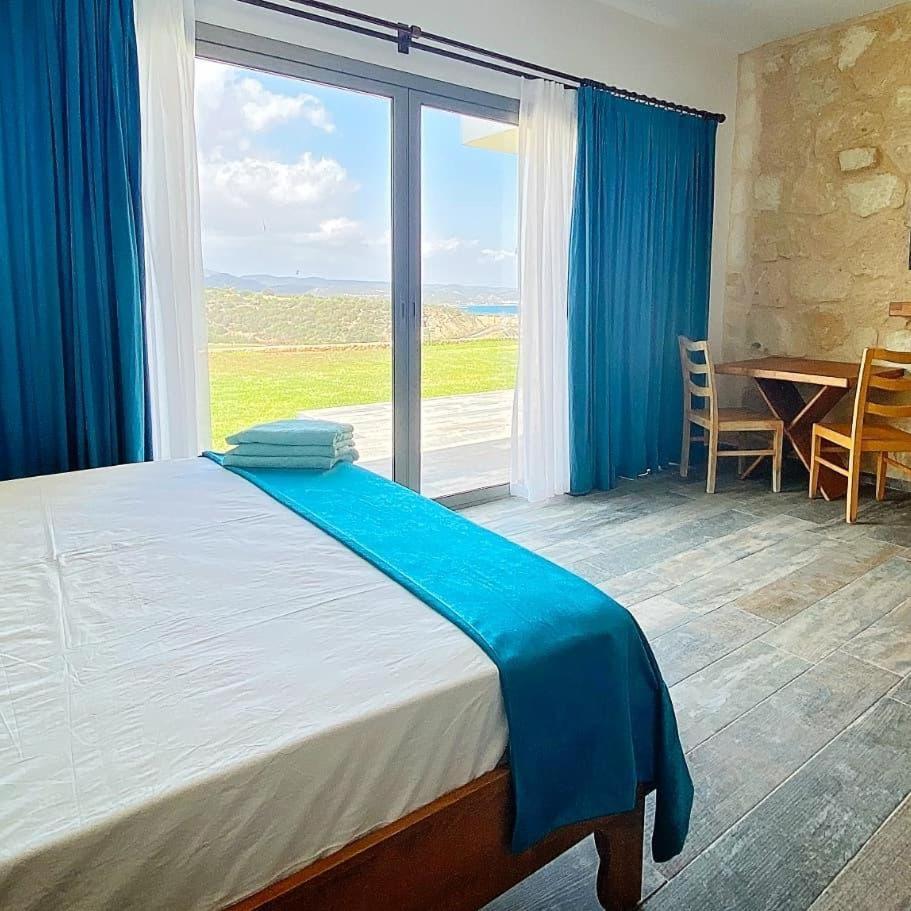 Tekos Golden Hill Hotel & Restaurant At Karpaz Agios Sergios 外观 照片