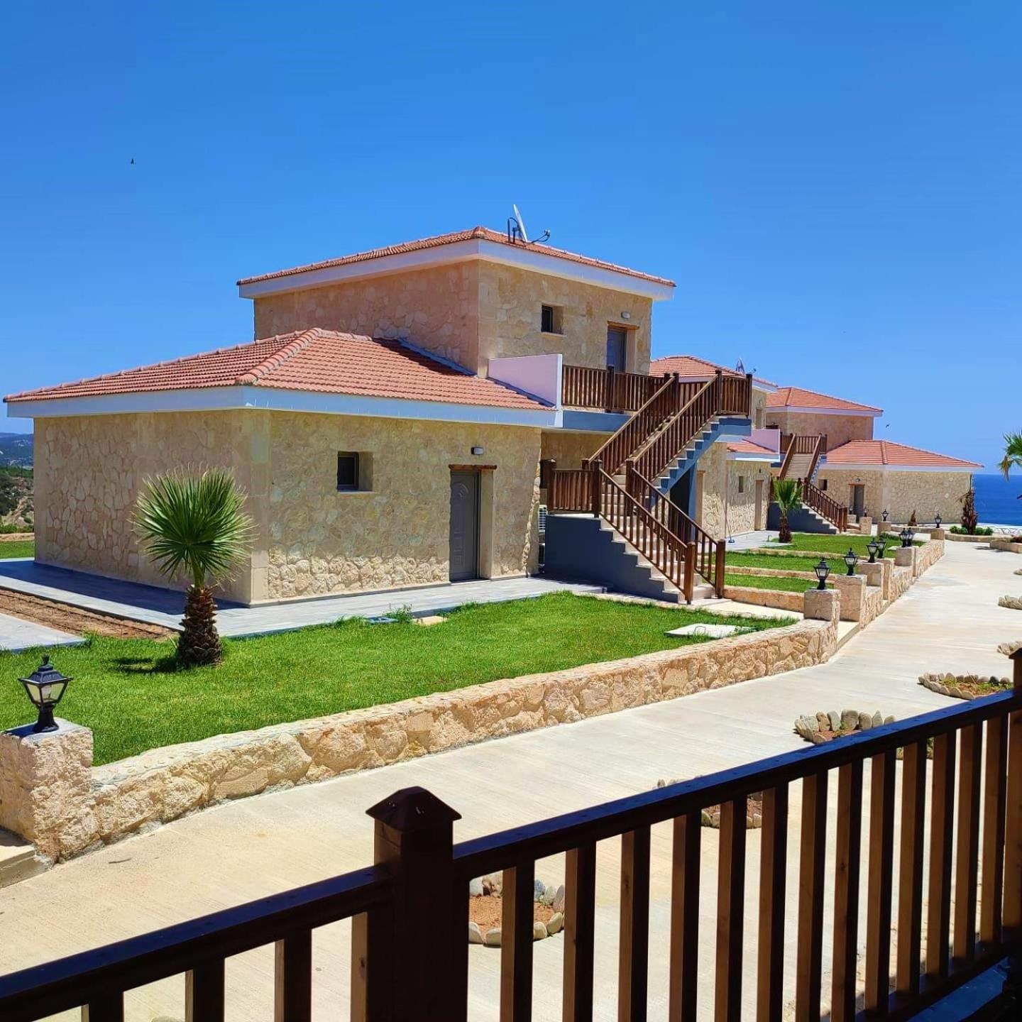 Tekos Golden Hill Hotel & Restaurant At Karpaz Agios Sergios 外观 照片